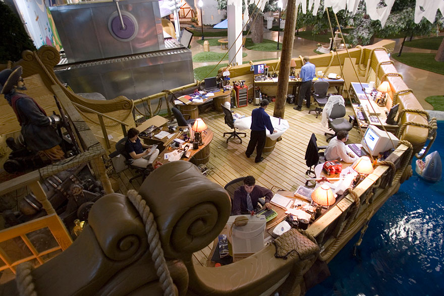 Desain Kantor Paling Keren di Dunia - Desain kantor keren - Inventionland Design Factory 04