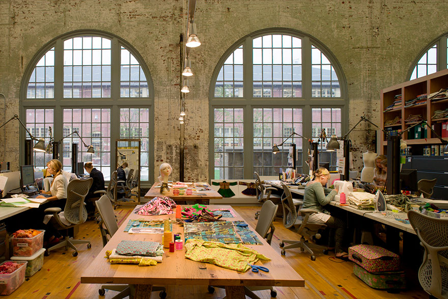 Desain Kantor Paling Keren di Dunia - Desain kantor keren - Urban Outfitters 06