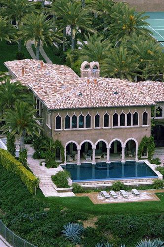 Cher's Malibu mansion 2004