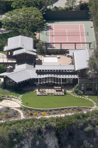 Julia Roberts' cabin in the Point Dume area of Malibu 2008
