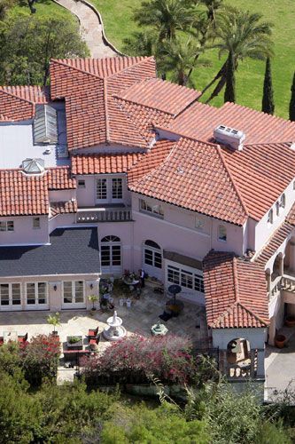 Kirstie Alley's home in Los Feliz estate 2005