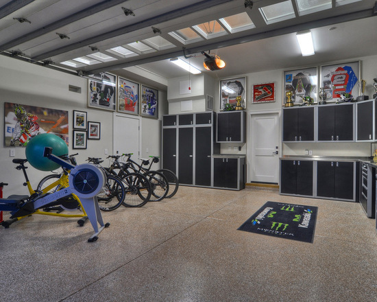 Kontraktor Pelapisan Epoxy Coating Proyek Lantai Gedung - Epoxy Coated Floor contemporary garage 2