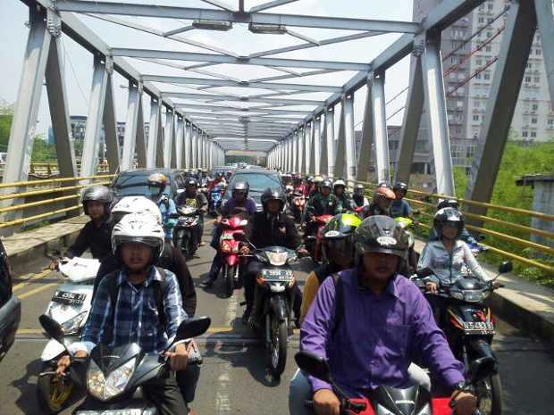 Jembatan Soekarno Hatta Kota Malang 01