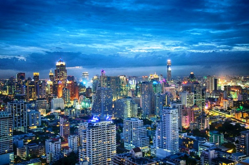 10 Kota dengan Gedung Pencakar Langit Paling Berdampak - Bangkok_Eustaquio_Santimano