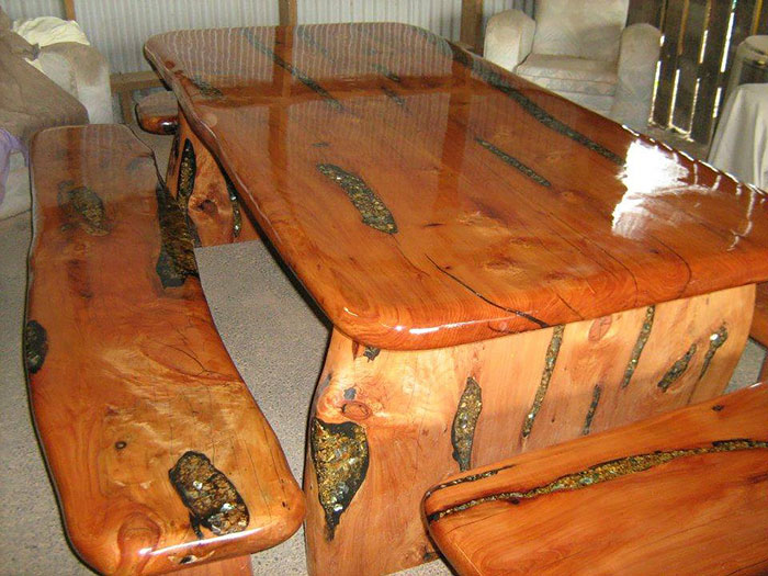 Desain Meja Interior