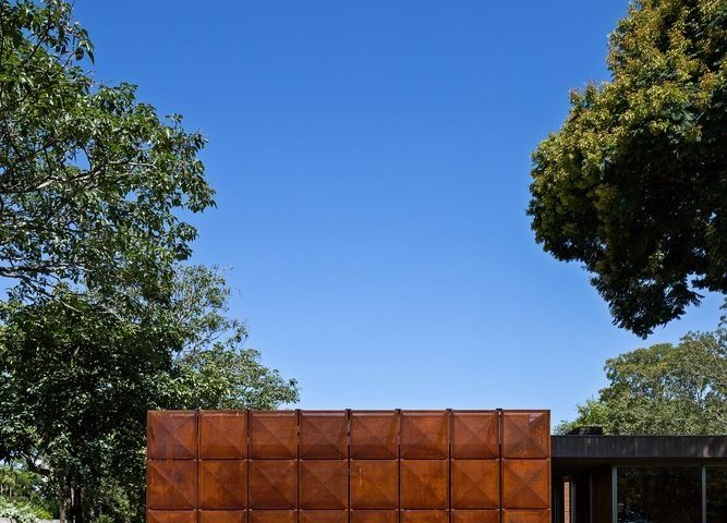 Residential Projects with Metal Facades and Structures
