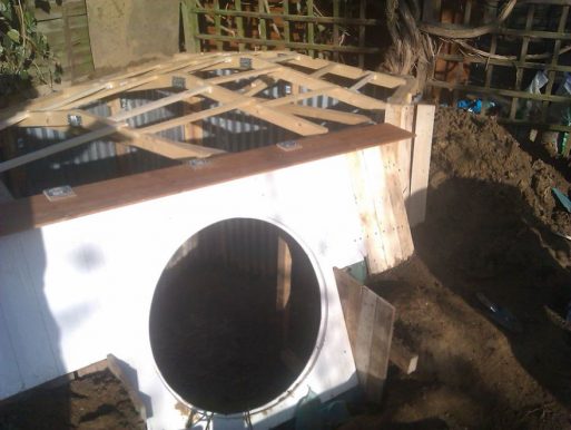 Several steps and Pics about How to Make Your Own Hobbit House