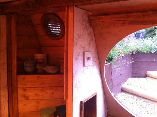 Several steps and Pics about How to Make Your Own Hobbit House
