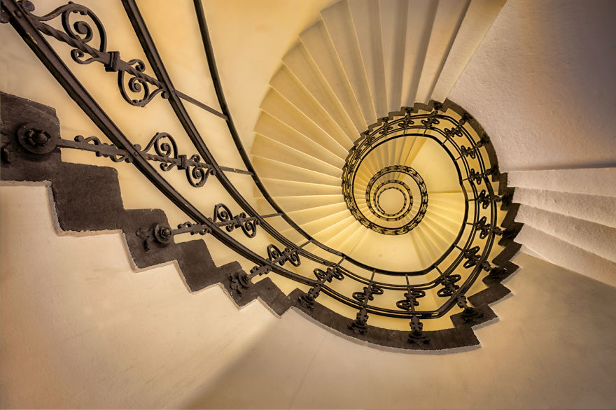Amazing Spiral Staircase from Classic and Modern