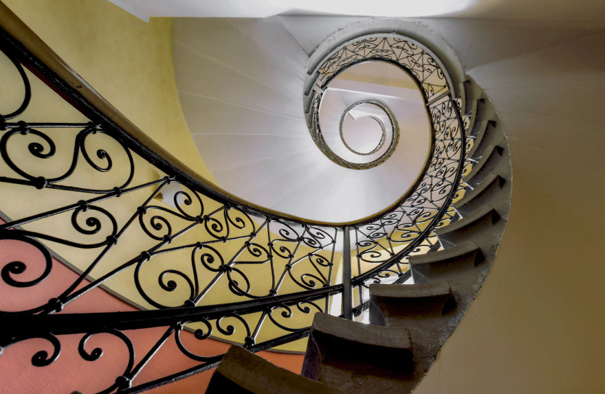 Amazing Spiral Staircase from Classic and Modern