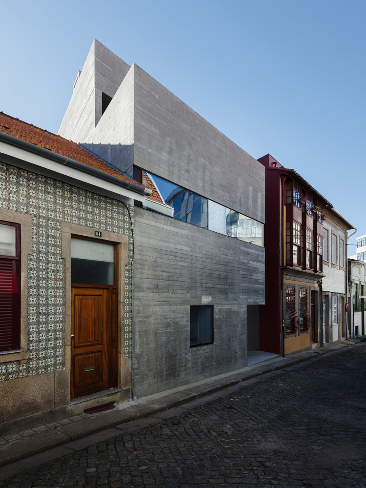 Amazing details using concrete in buildings