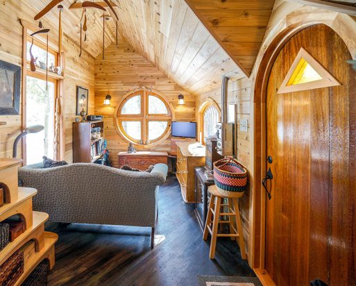 Astonishing Pictures of Houses That Smaller Than Bedroom