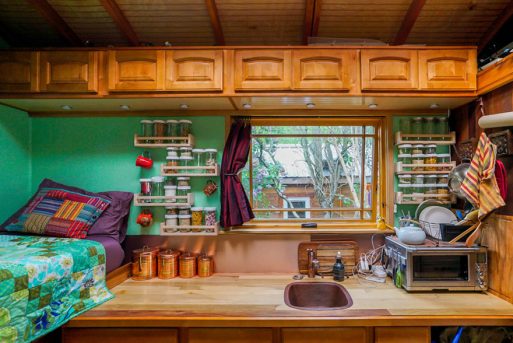 Astonishing Pictures of Houses That Smaller Than Bedroom