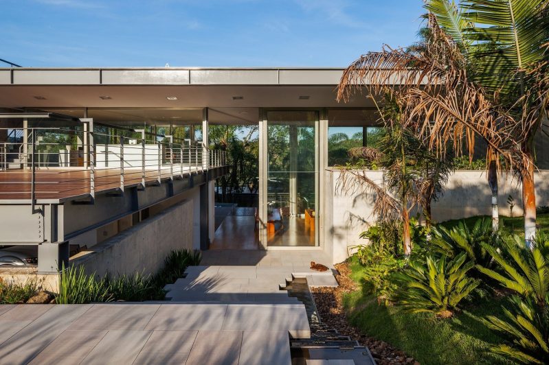 Residential Projects with Metal Facades and Structures