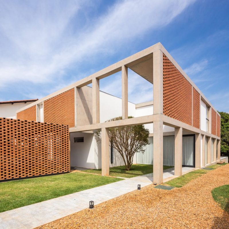Residential Projects with Metal Facades and Structures