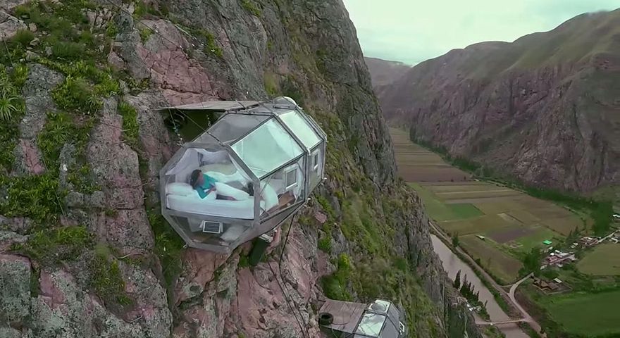 400-feet Sleeping Capsules over Peru’s Sacred Valley