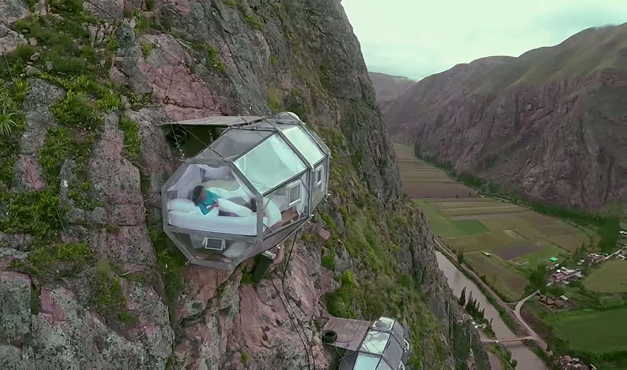 400-feet Sleeping Capsules over Peru’s Sacred Valley