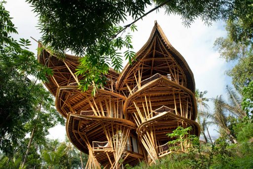 Amazing Pictures of a Bamboo House in Bali