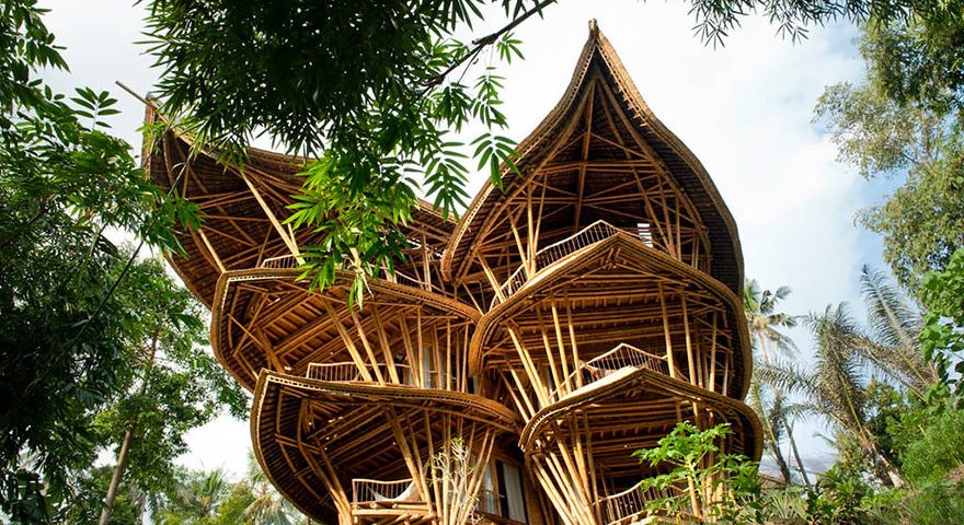 Amazing Pictures of a Bamboo House in Bali