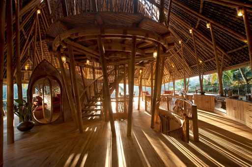 Amazing Pictures of a Bamboo House in Bali
