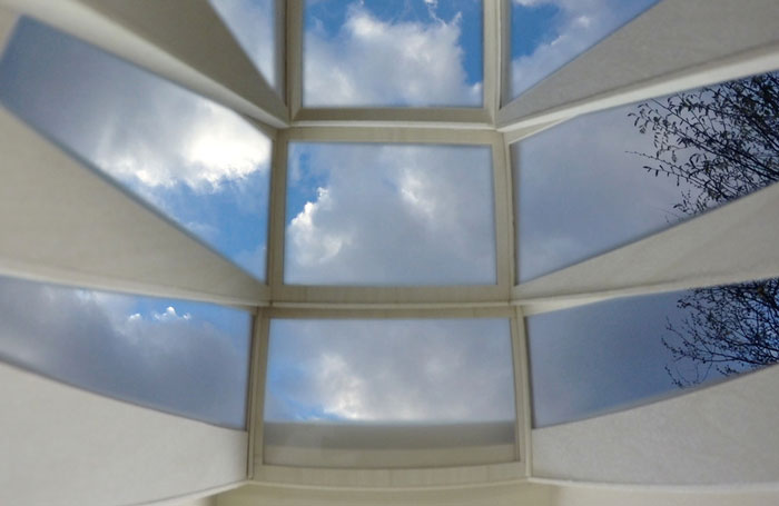 Cool small apartment window designs for outdoor experience