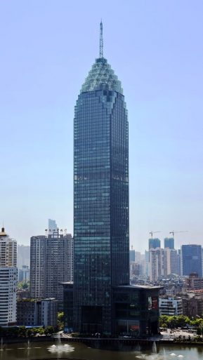 Gedung berkonstruksi rangka baja tertinggi di dunia
