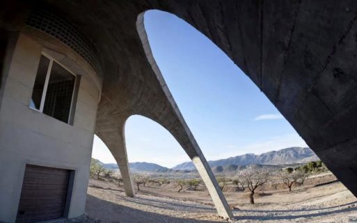 Struktur Bangunan Beton Berbentuk Aneh