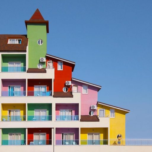 Kota Modern Istanbul dalam Spektrum Warna Warni