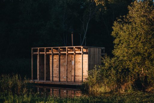 Penginapan Terapung dengan Arsitektur Modern