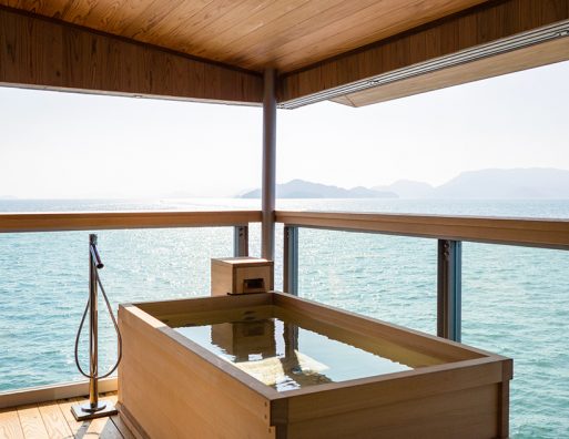 Penginapan Terapung dengan Arsitektur Modern