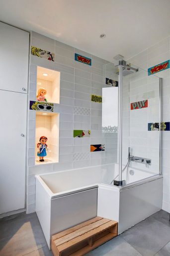 Interior Kamar Mandi Dengan Warna Elegan yang Ngetren