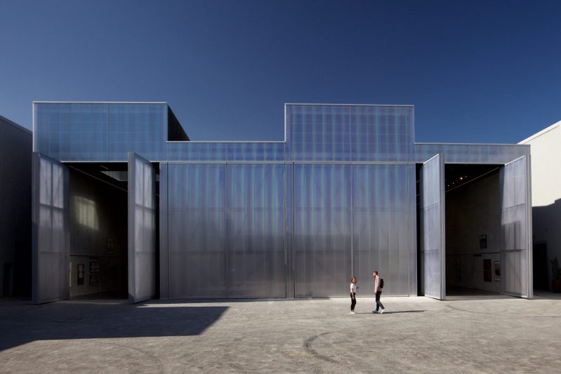 proyek arsitektur landmark oleh OMA