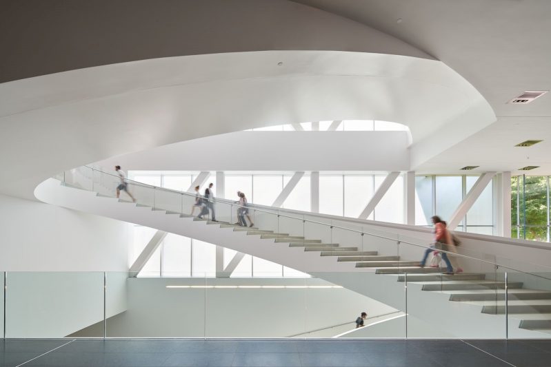 proyek arsitektur landmark oleh OMA