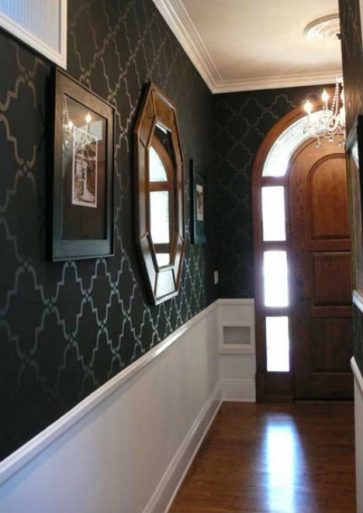 Interior Gelap yang Dramatis