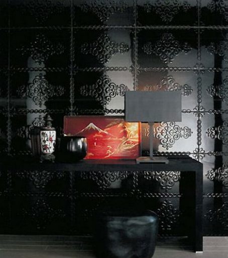Interior Gelap yang Dramatis