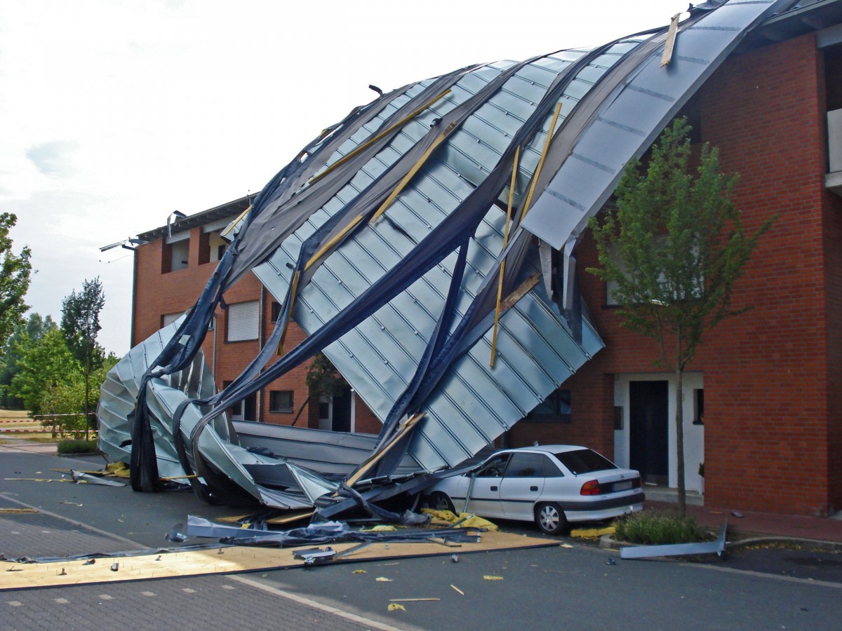 Atap Rumah Aman Angin
